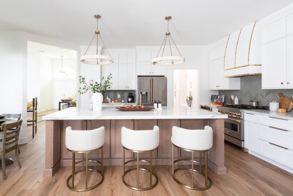 JSI Essex White Truffle kitchen